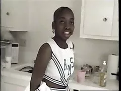 বহু পুরুষের এক বাংলা চুদা চুদি বিডিও নারির