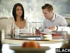 স্বামী ও স্ত্রী নেকেট চুদা চুদি