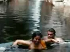 টেবিলের কাছে বাংলাদেশি চোদা চুদি ভিডিও